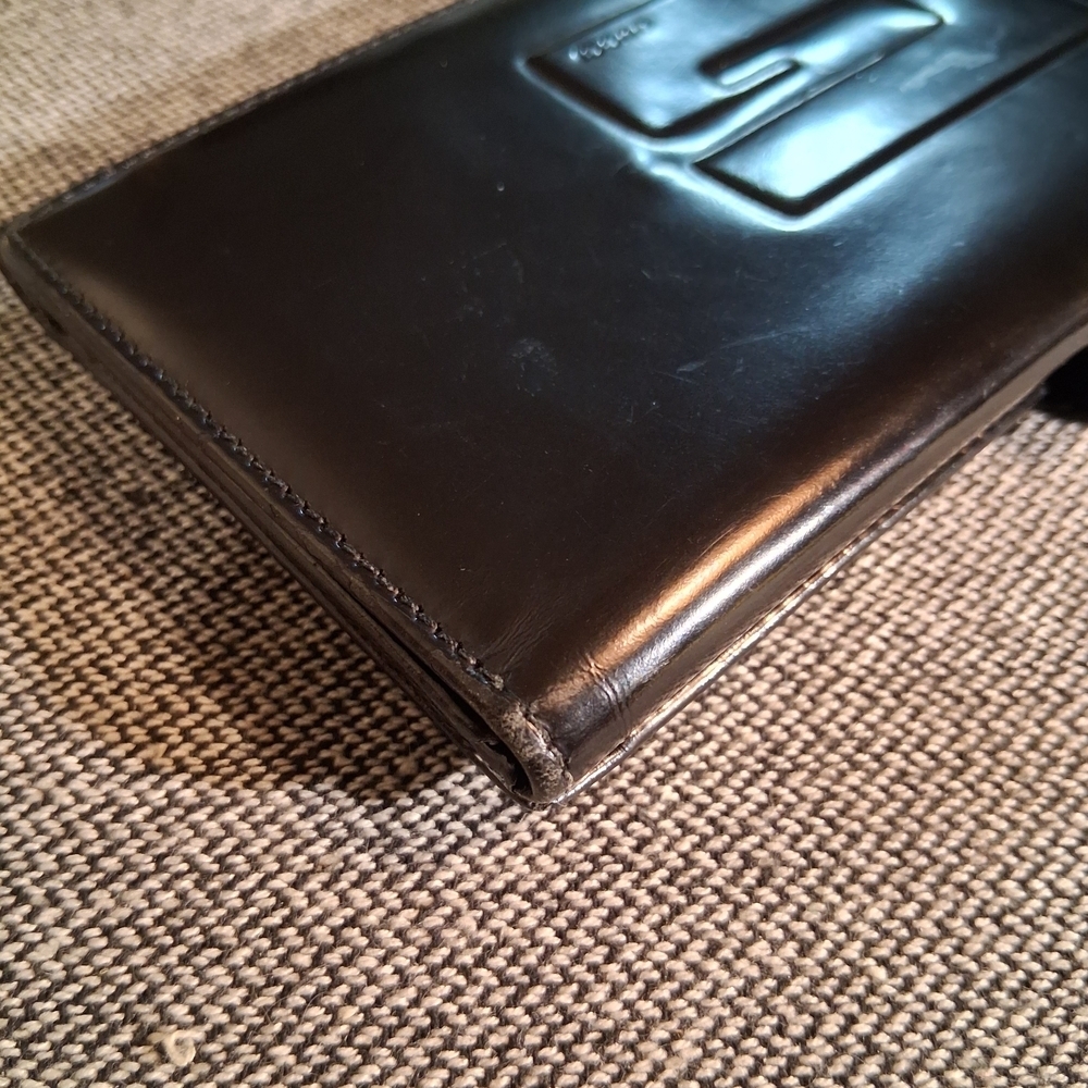 Gucci Glossy Black Clutch - Picture 11 of 16